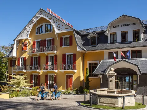 Les Trésoms Lake and Spa Resort